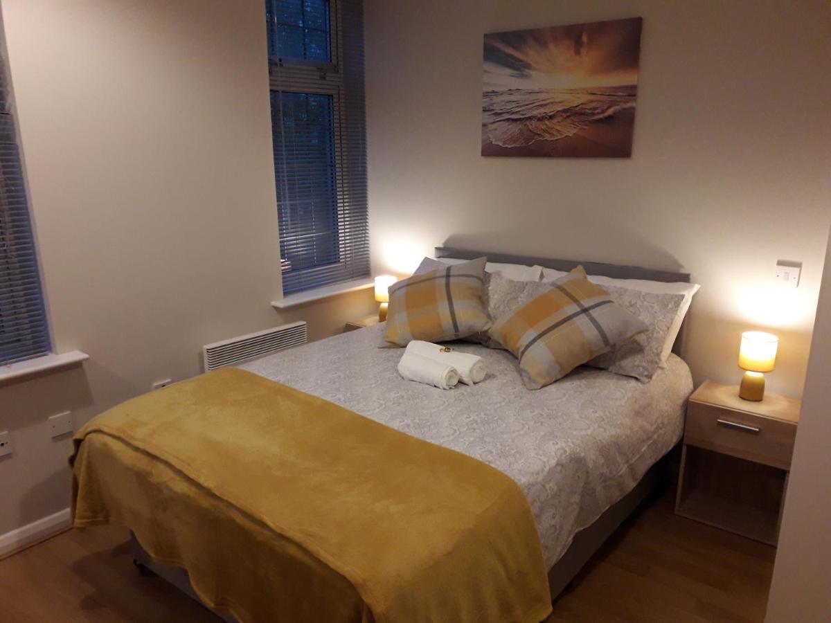 Luxury And Stylish 2 Bedroom Apartment With En-Suite Luton  Exterior foto